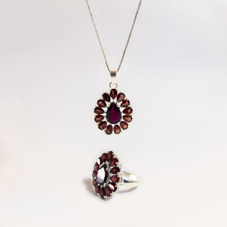 Brincos e Pingente em Prata 925 com Pedra Natural Granada