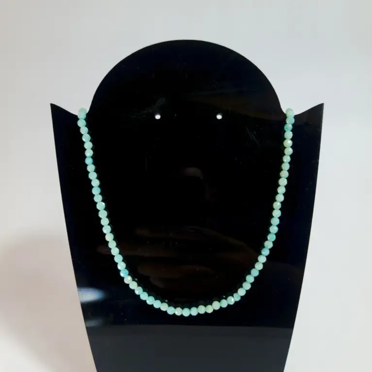 Colar de Fio de Calcedônia - Paz e Comunicação