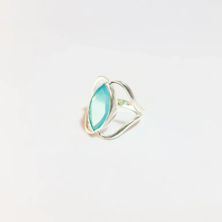 Anel em Prata 925 com Calcedônia - Paz e Tranquilidade
