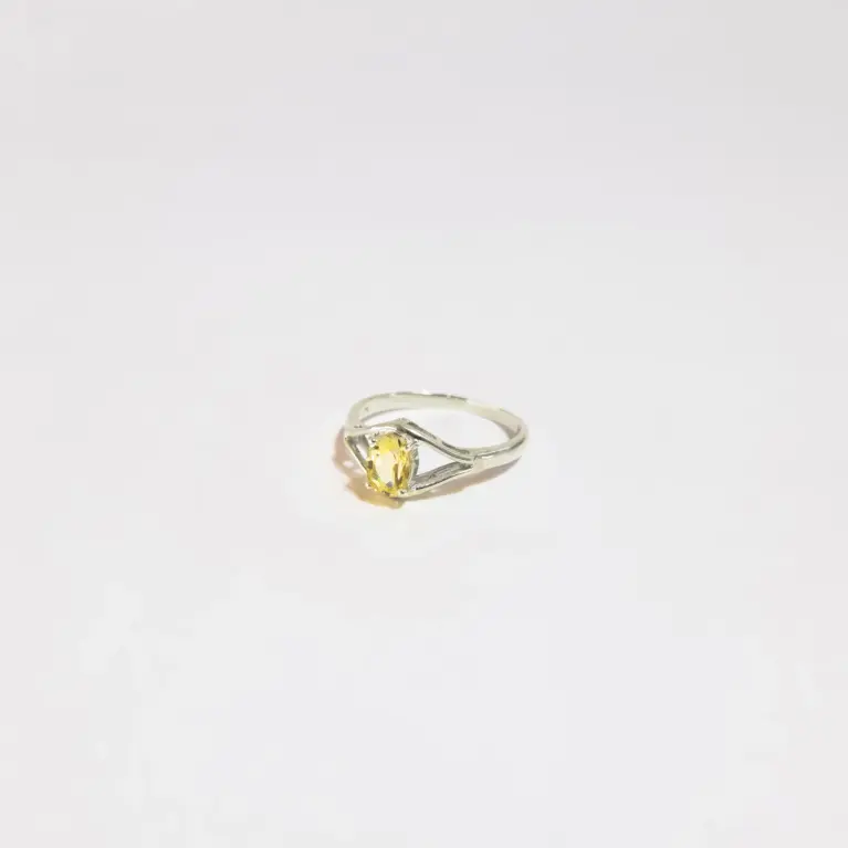 Anel em Prata 925 com Citrino - Prosperidade e Alegria