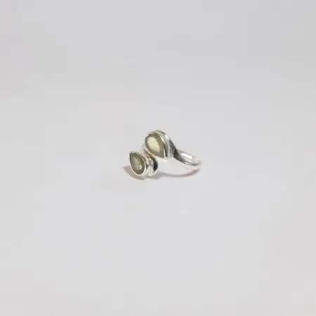 Anel em Prata 925 com Labradorita - Brilho Místico e Transformador