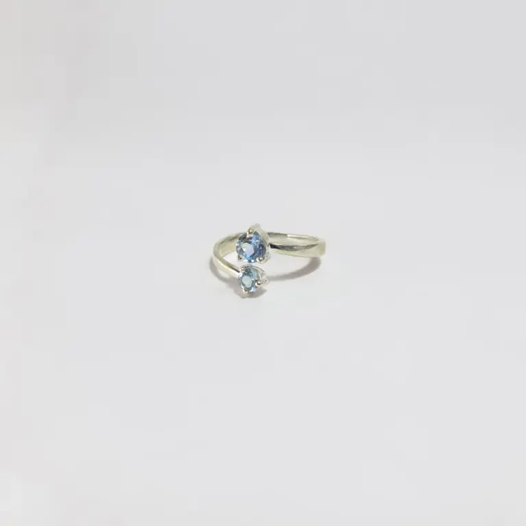 Anel em Prata 925 com Topázio Azul - Clareza e Intuição