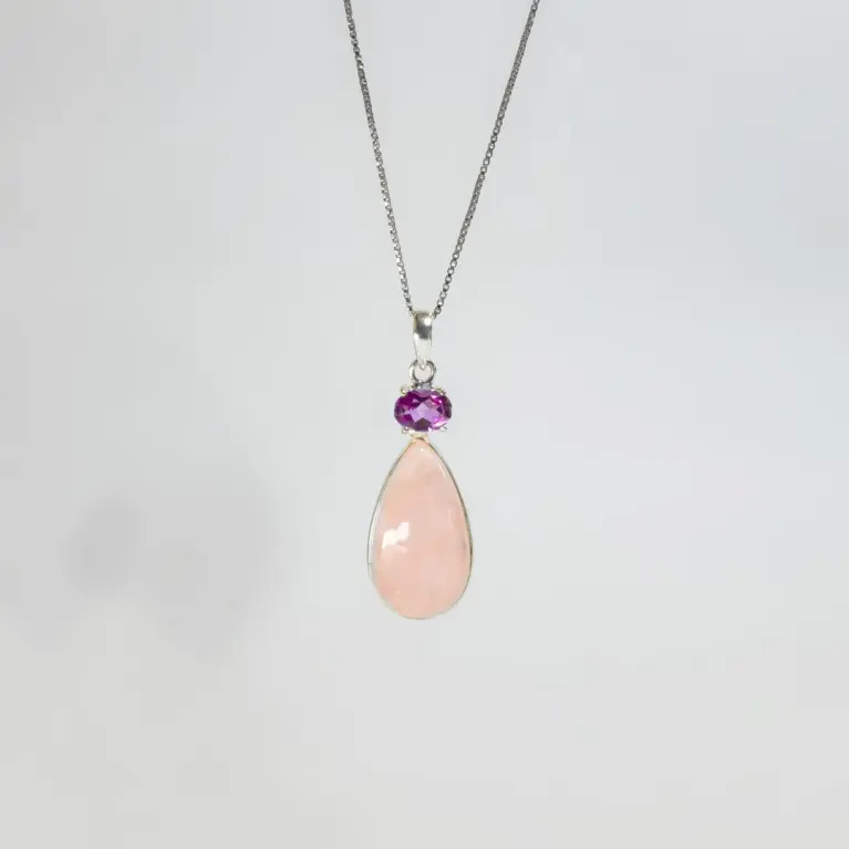 Pingente em Prata 925 com Quartzo Rosa - Amor e Delicadeza