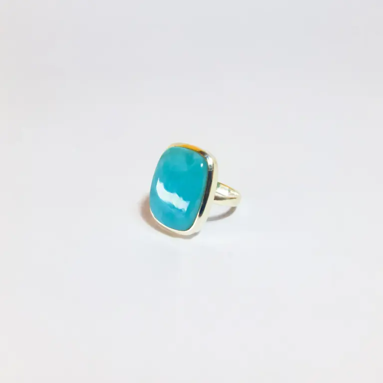 Anel em Prata 925 com Larimar - O Segredo da Serenidade