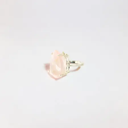 Anel em Prata 925 com Quartzo Rosa - O Poder do Amor Incondicional